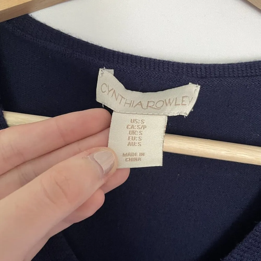 Cynthia Rowley Sz S v-neck knit short sleeved blouse top indigo blue rayon shirt - Image 3