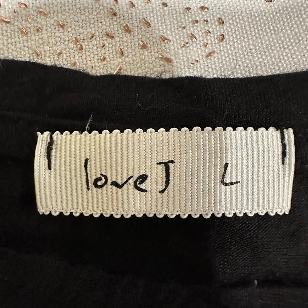 EUC Love J black T-shirt with bided sticker ( Love ) Sz L - Image 4