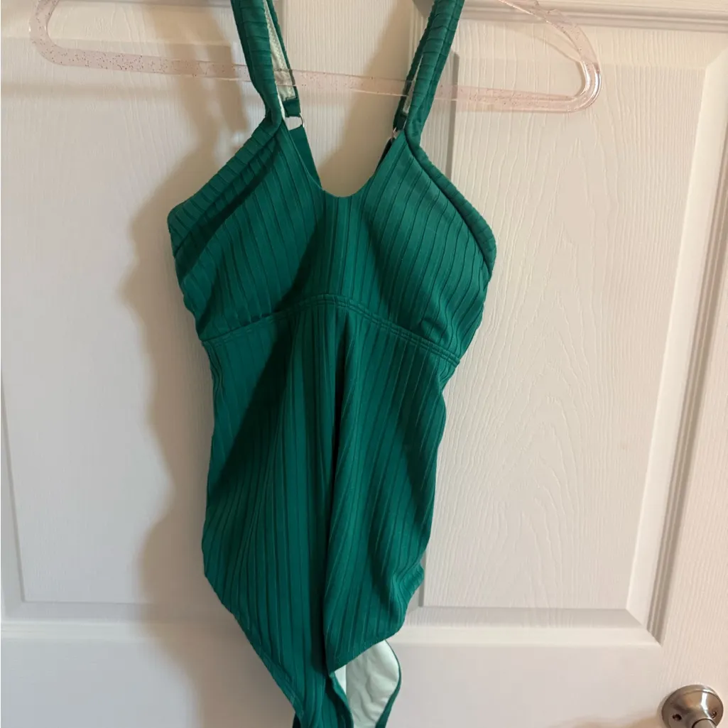 Cupshe  Green One Piece Swimsuit - Image 3