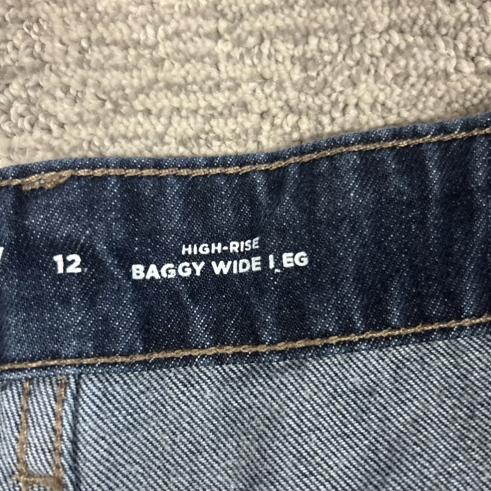 Old Navy Jeans Womens 12 Blue Drapey Demim High Rise Wide Leg Trouser Baggy - Image 4