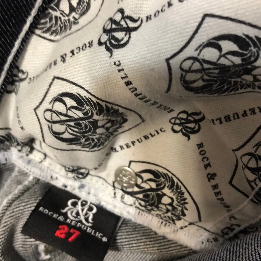 Rock & Republic Dark Wash Jeans 27 - Image 5