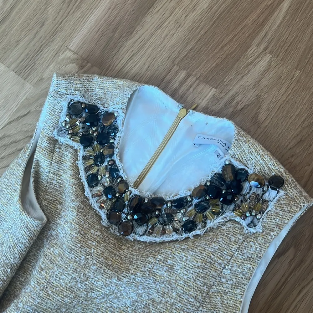 Carolina herrera beige tweed embellished midi dress - Image 8