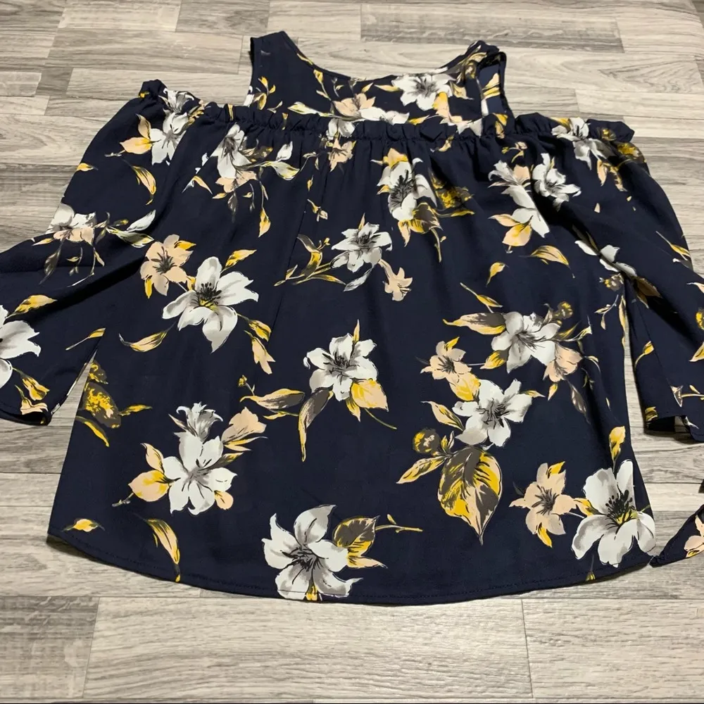 Sienna Sky Navy Blue Yellow White Floral Cold Shoulder Blouse top; small - Image 9