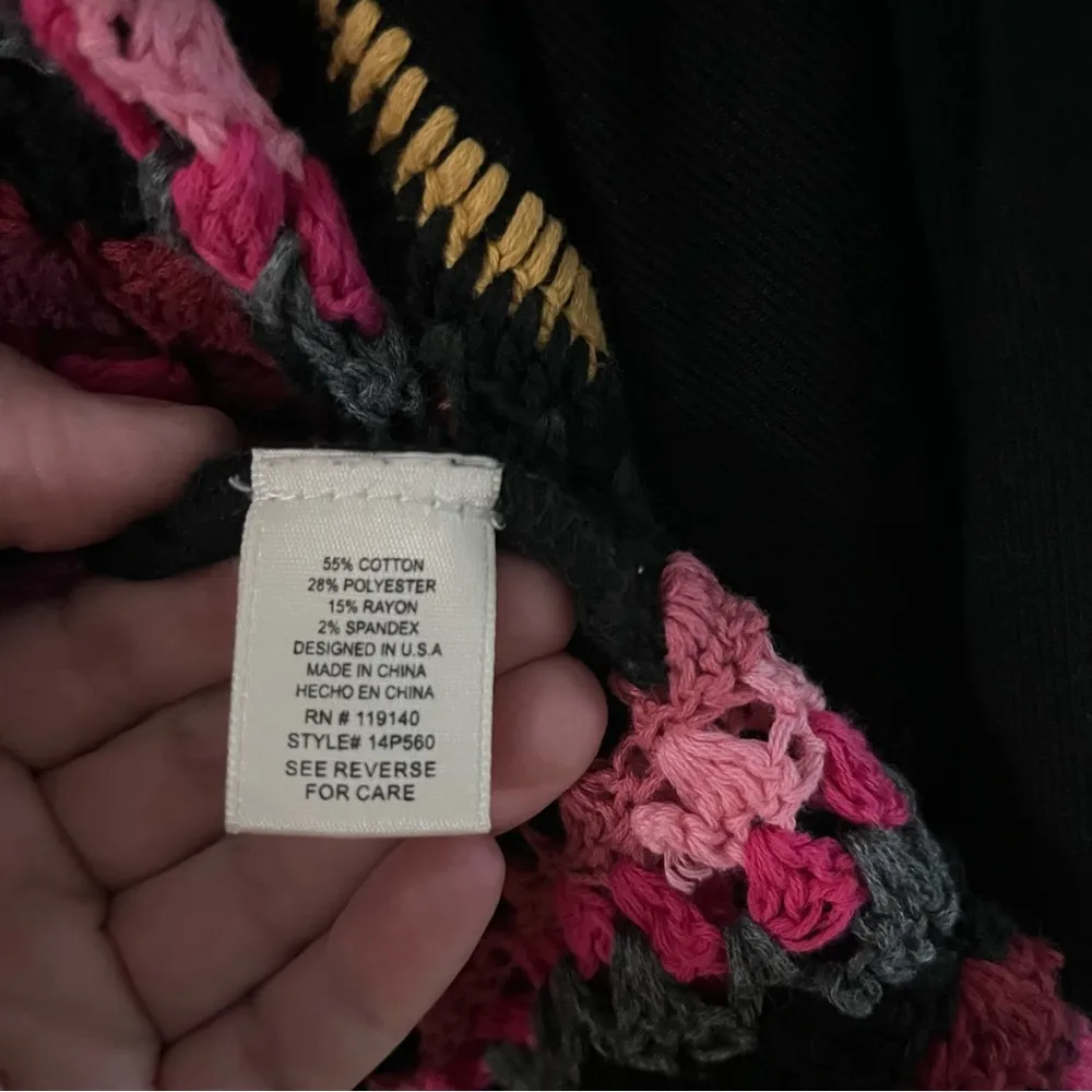 Double Zero Ladies Sweater Crocheted Size L open front - Image 5