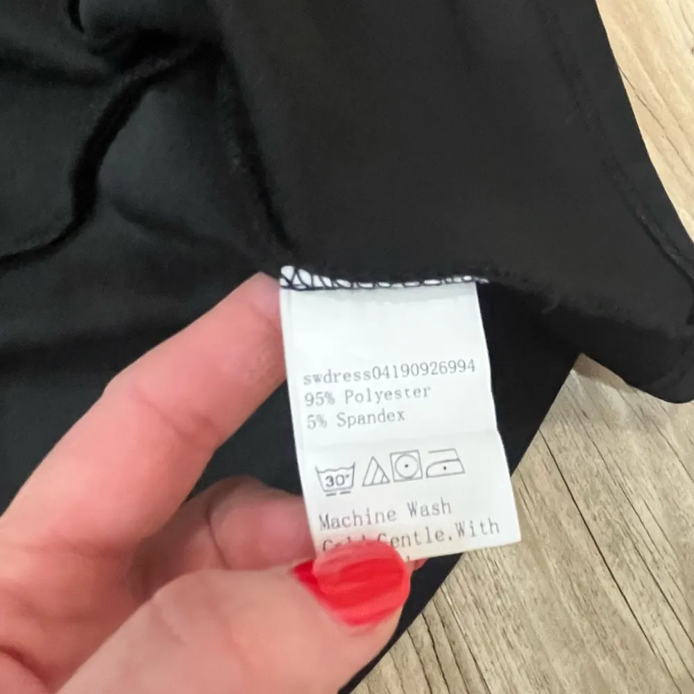 SheIn  Pearls Beaded Lantern Sleeve black midi size small - Image 8