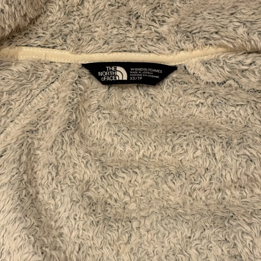 Light Grey & White North Face Fuzzy/Fleece Zip-Up Sweater - Image 5