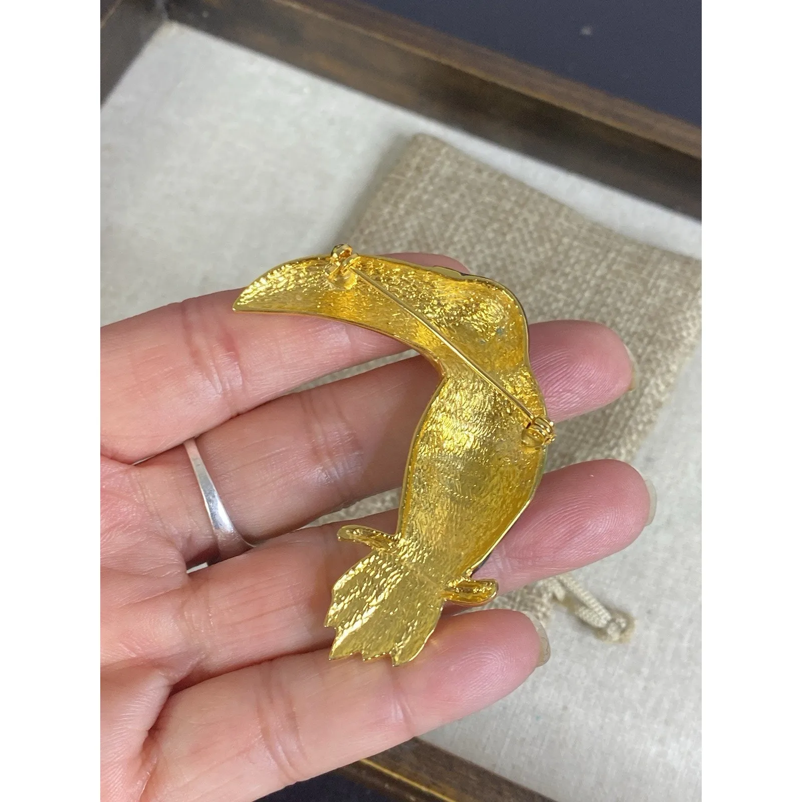 Vintage 2.5” Toucan Parrot Pin Bird Rhinestone Crystal Cockatoo Brooch Enamel - Image 5