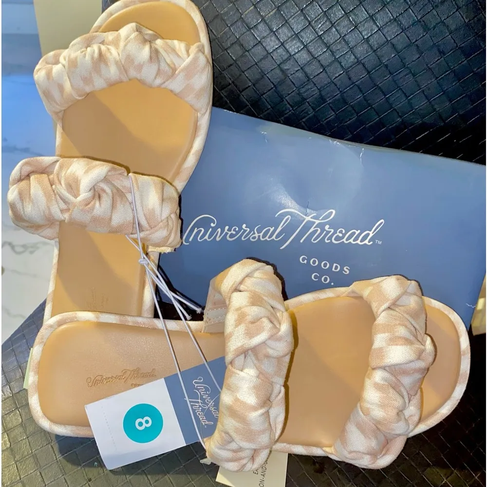 NIB  Knotted Women’s Sandals/Double Straps Open Toe Slide On/Tan - Image 4