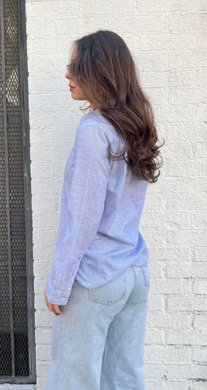 100% cotton Blue and white button-up shirt sz xs - Image 2