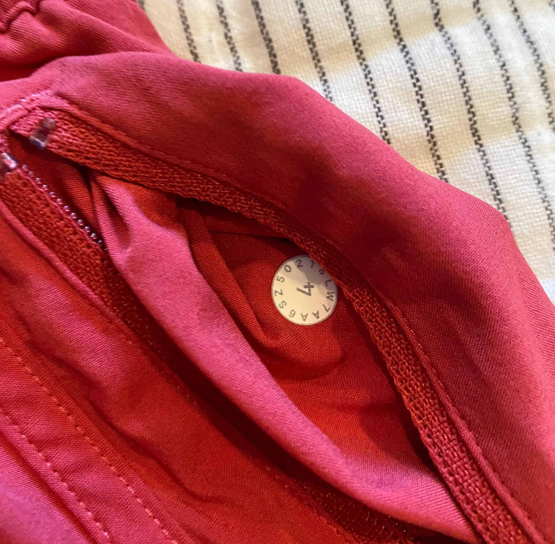 Lululemon Hotty Hot Short 4” - Image 3