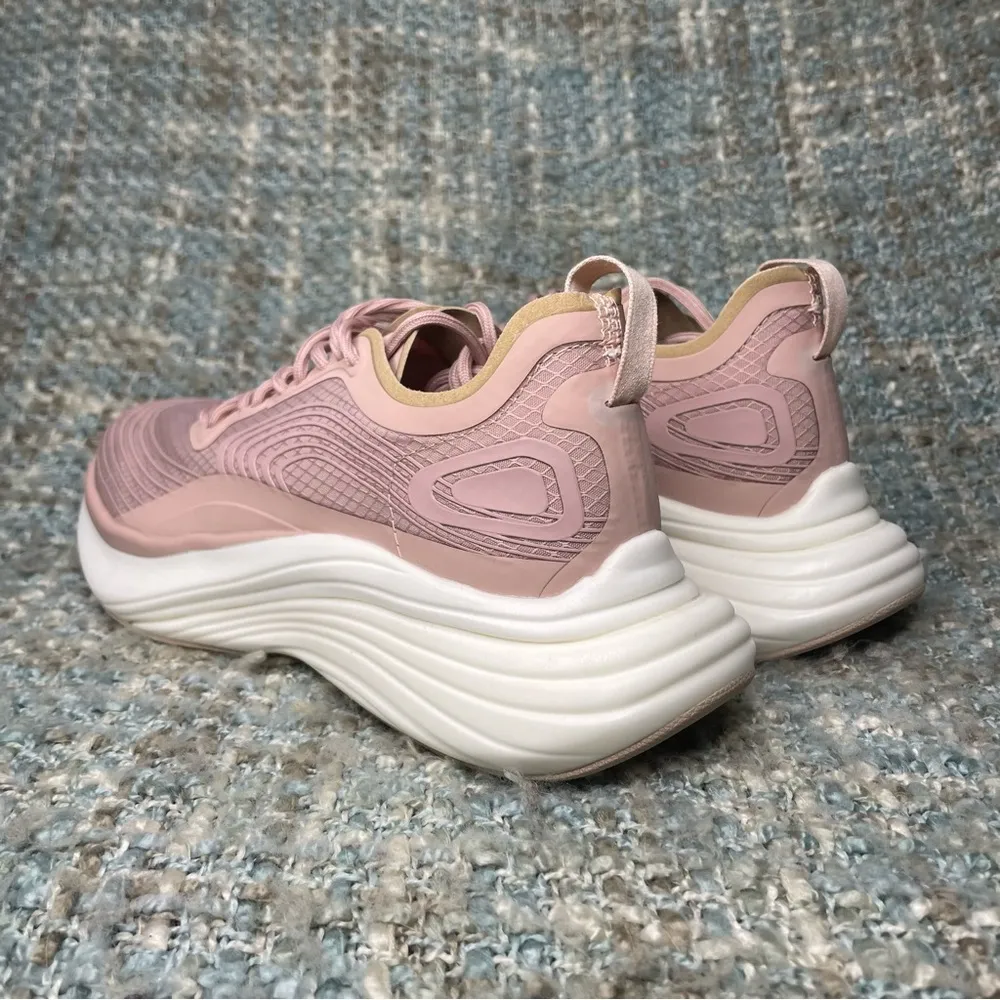 APL: Athletic Propulsion Labs Streamline Sneakers in Rose Dust/Champagne/White - Image 3