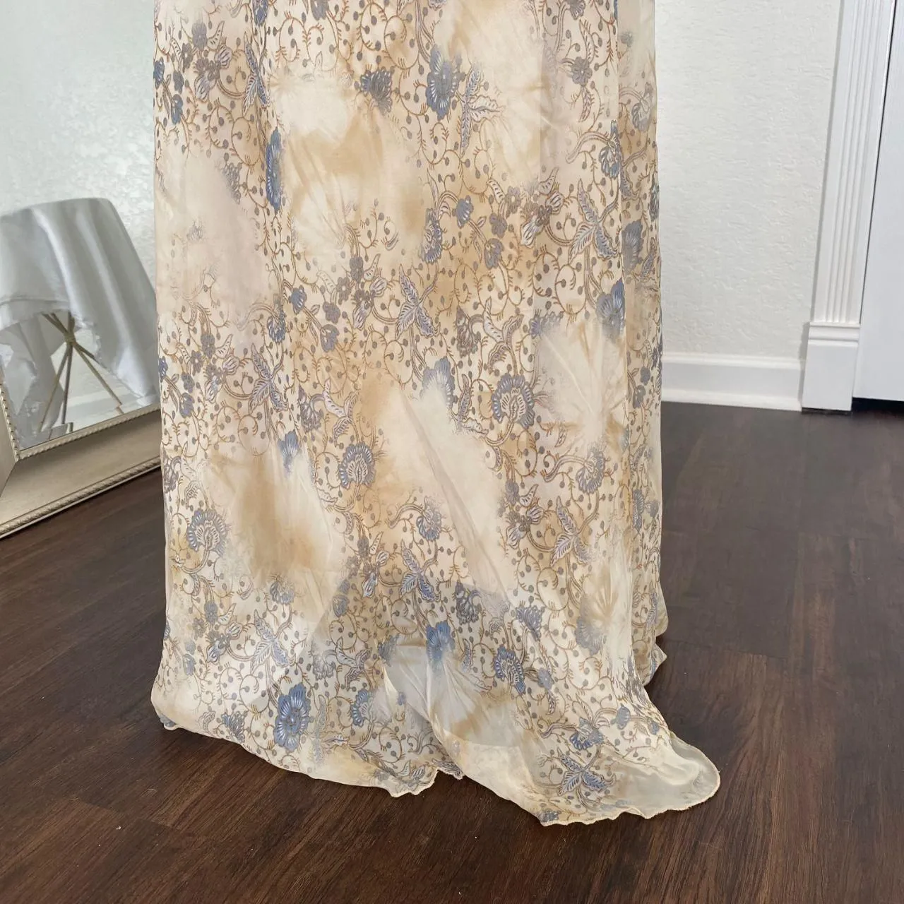 RAG Romantic Whimsical Cream Tan Mesh Blue Floral Maxi Skirt Plus Size 1X - Image 3