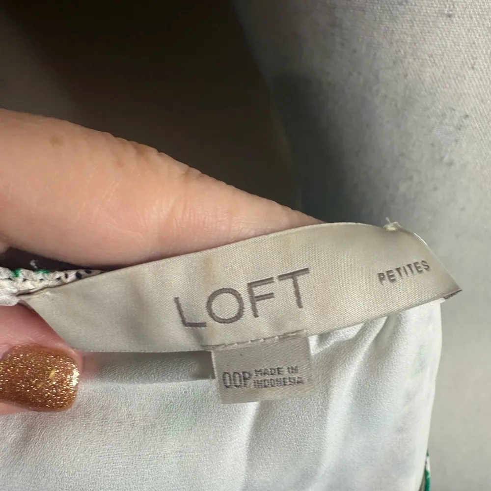 LOFT Green and White Floral Dress size 00p - Image 10