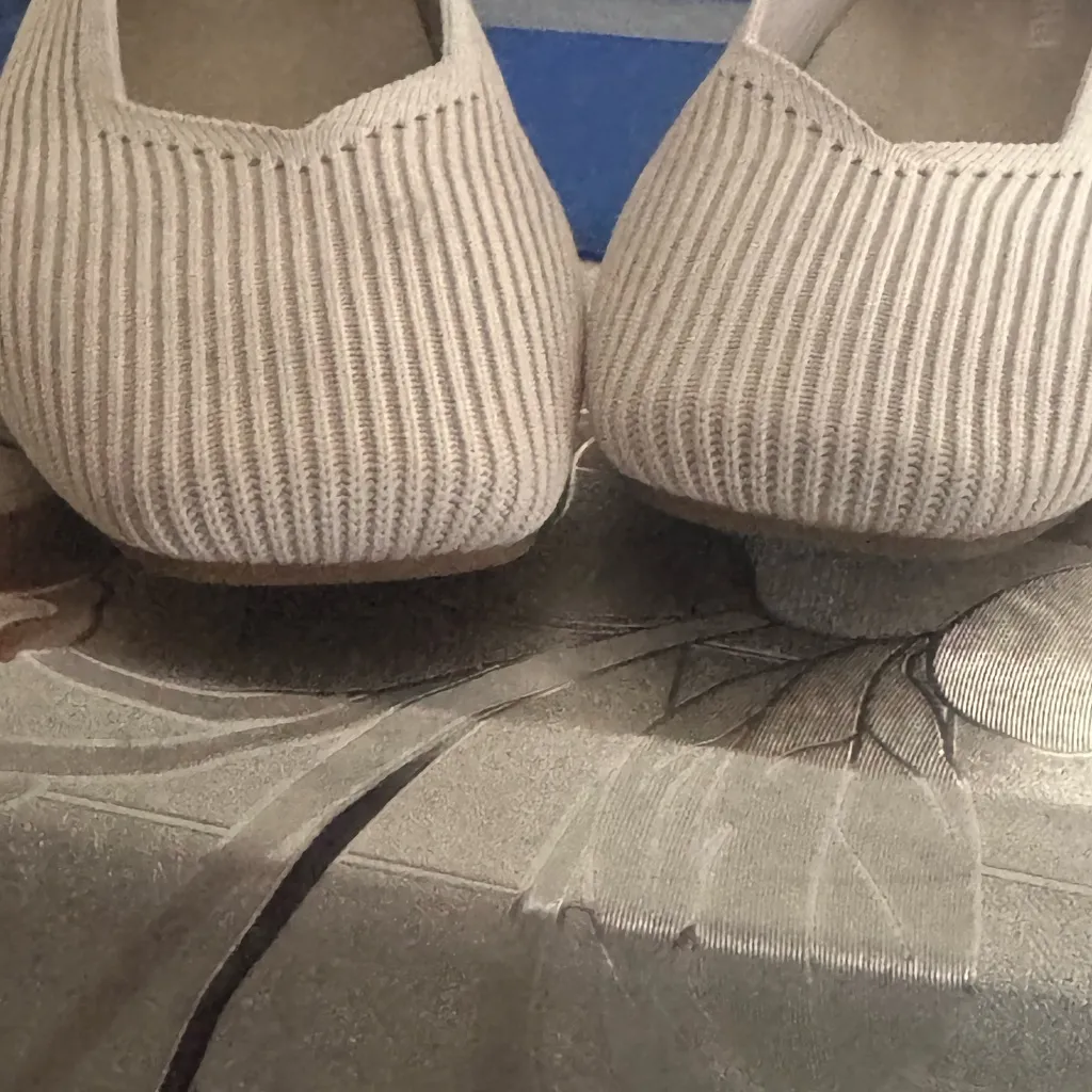 VIVAIA Women's Beige Loafers Size 8.5 - Image 3