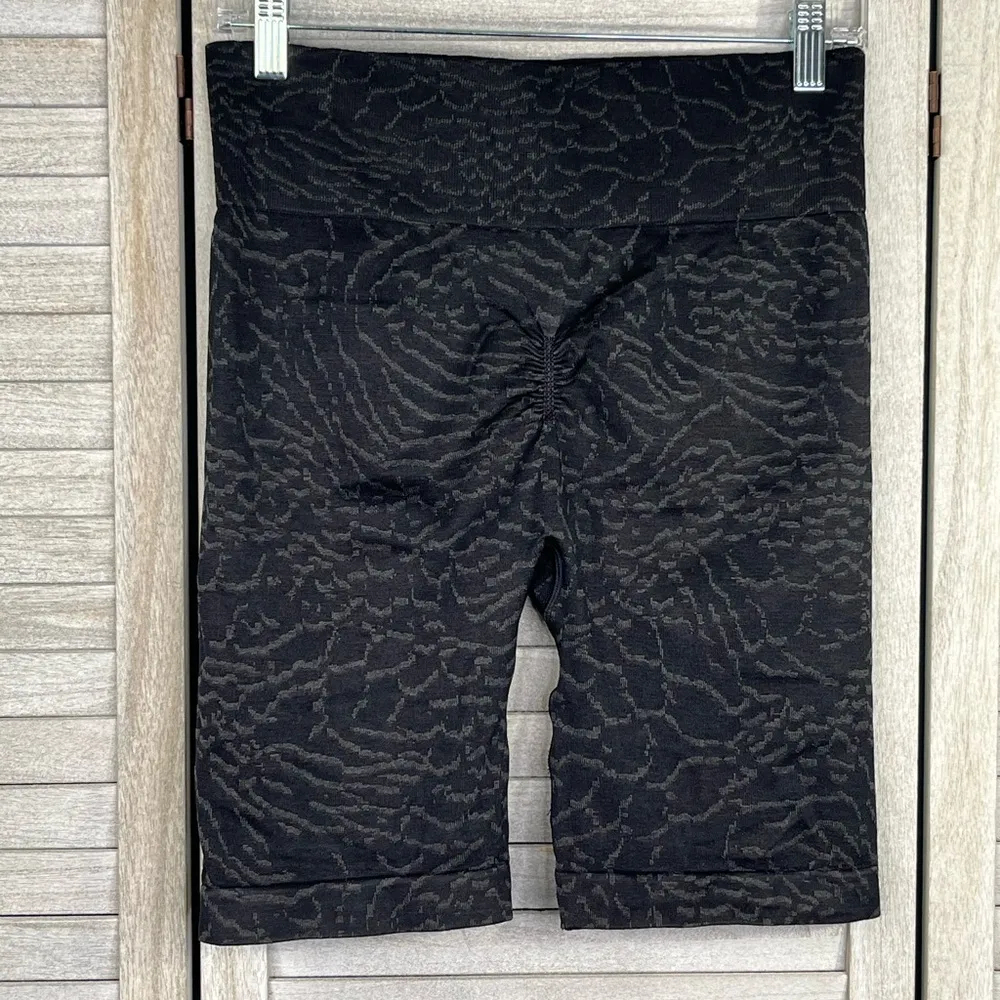 GYMSHARK Adapt Animal Seamless Cycling
Shorts Black/Gray-Large - Image 2