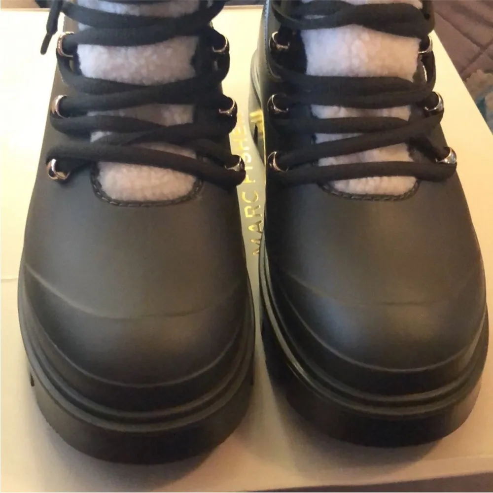 NWT  Freely Waterproof Lace-Up Lug Sole Boot Dark Green NEW in box 7 - Image 9