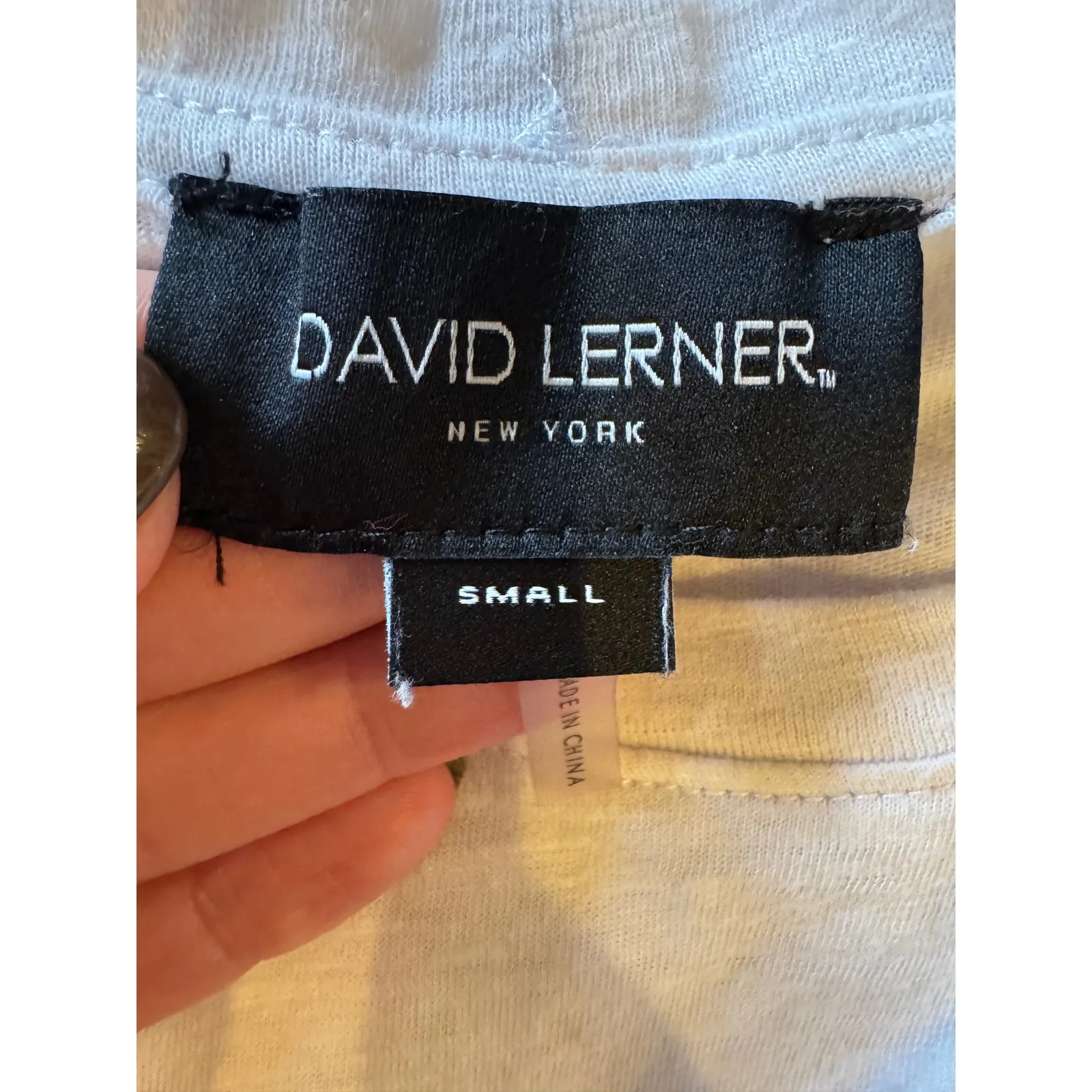 David Lerner Shirt‎ Women Small White Candice Flutter Sleeve Tee Preppy Outdoor - Image 4