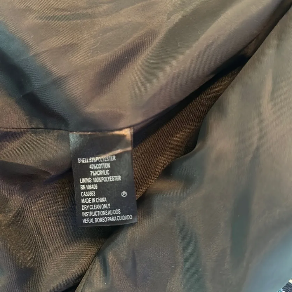 Tahari Mixed Media Open Front Jacket black blue & white design size 10 - Image 9