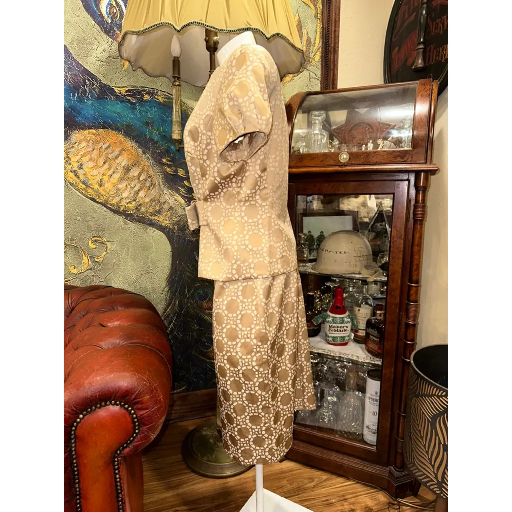 Women's Isabella Gold & White Patterned Pantsuit, Size 10 - Image 4