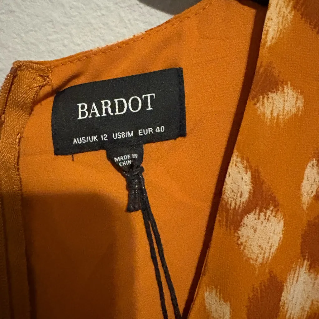 Bardot Bambina Frill Smocked
Sketchspot Feature Sleeve size 8 medium nwt - Image 10