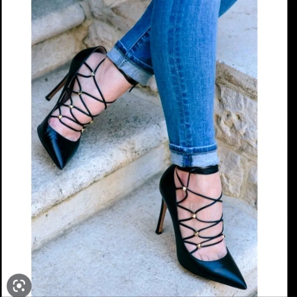 Valentino Garavani EU 39.5 Rockstud Laceup Heels, Black - Image 3