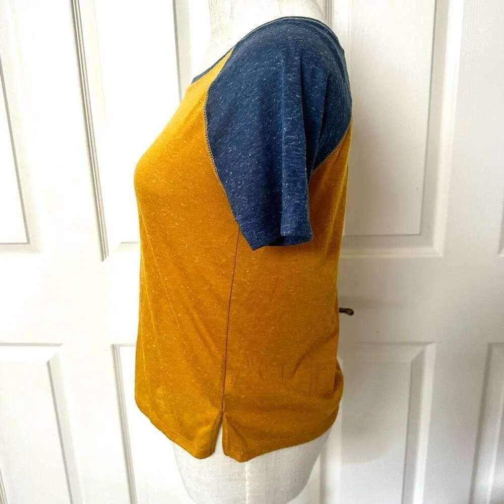 BDG Urban Outfitters short sleeved baseball T shirt - Image 3