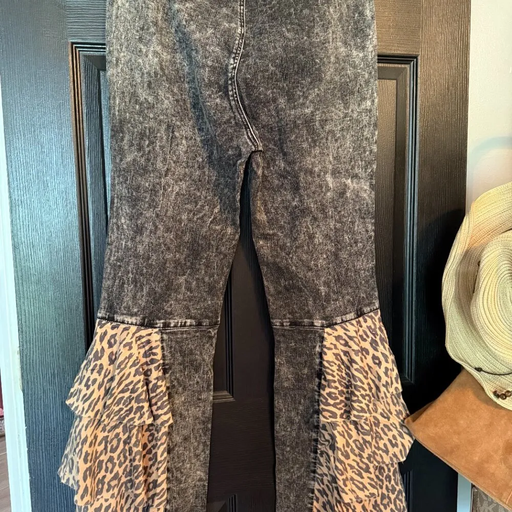 Fashion Express Leopard Bell Bottom Leggings - Image 3