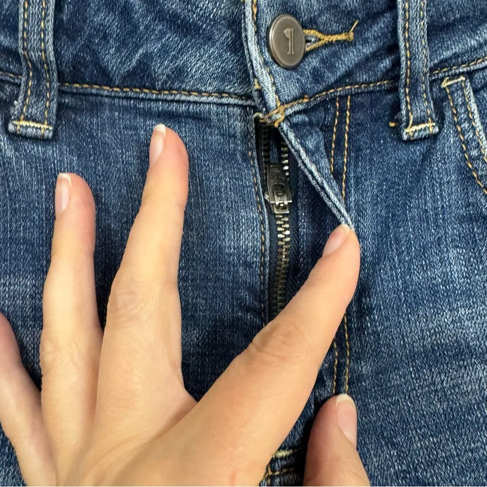 Pilcro and the Letterpress Script Jean Shorts Womens 28 Blue Denim Modest Beachy - Image 2