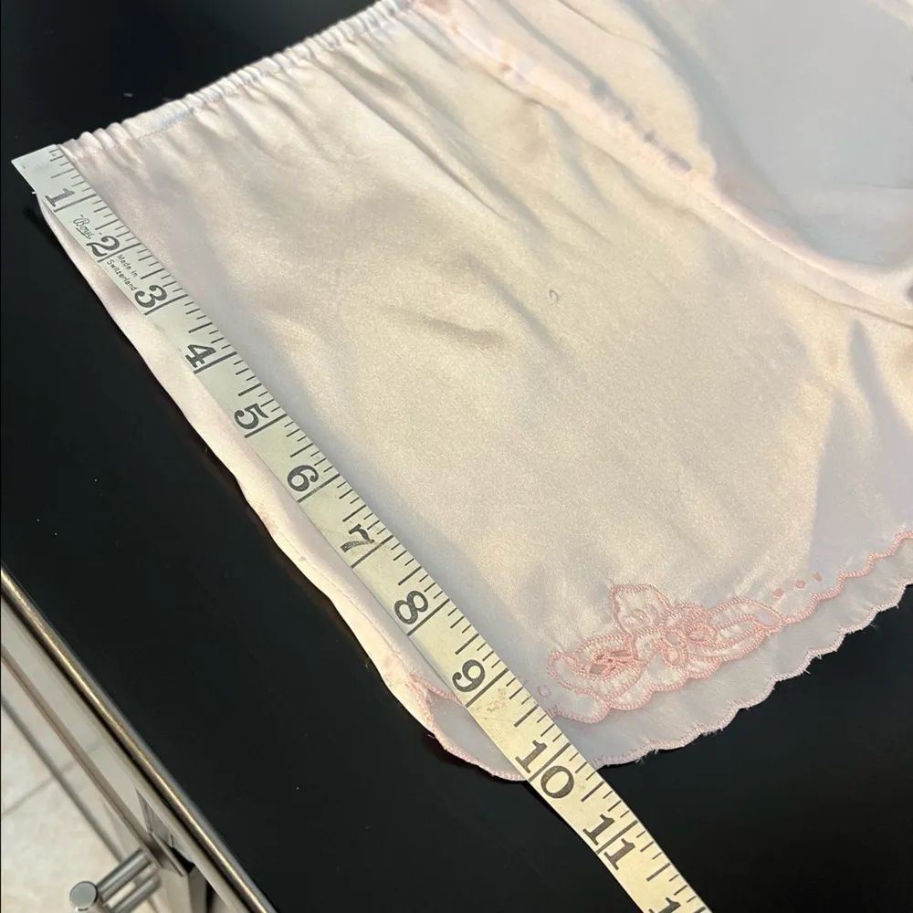 Vintage Diana Hand Embroidered Pink vintage satin intimates Set Shorts & top, M Size undefined - Image 7