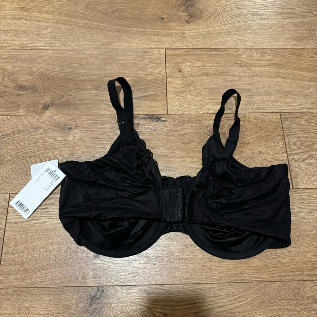 NWT Chantelle C Comfort Full Coverage Molded Underwire Bra in Black Size 42F - Image 7