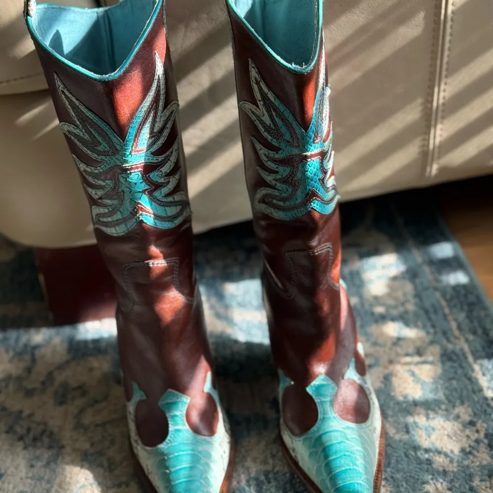 Para Raio Western Barn Hard To Find Brown,Teal Snake Skin Cowboy Boots, Size 7 Brown - Image 2