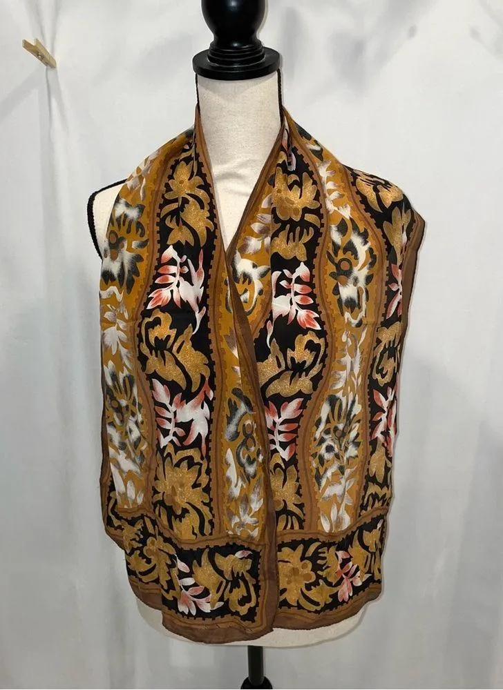 Beautiful soft vintage silk scarf leaves 🍁 fall Anne Klein - Image 9