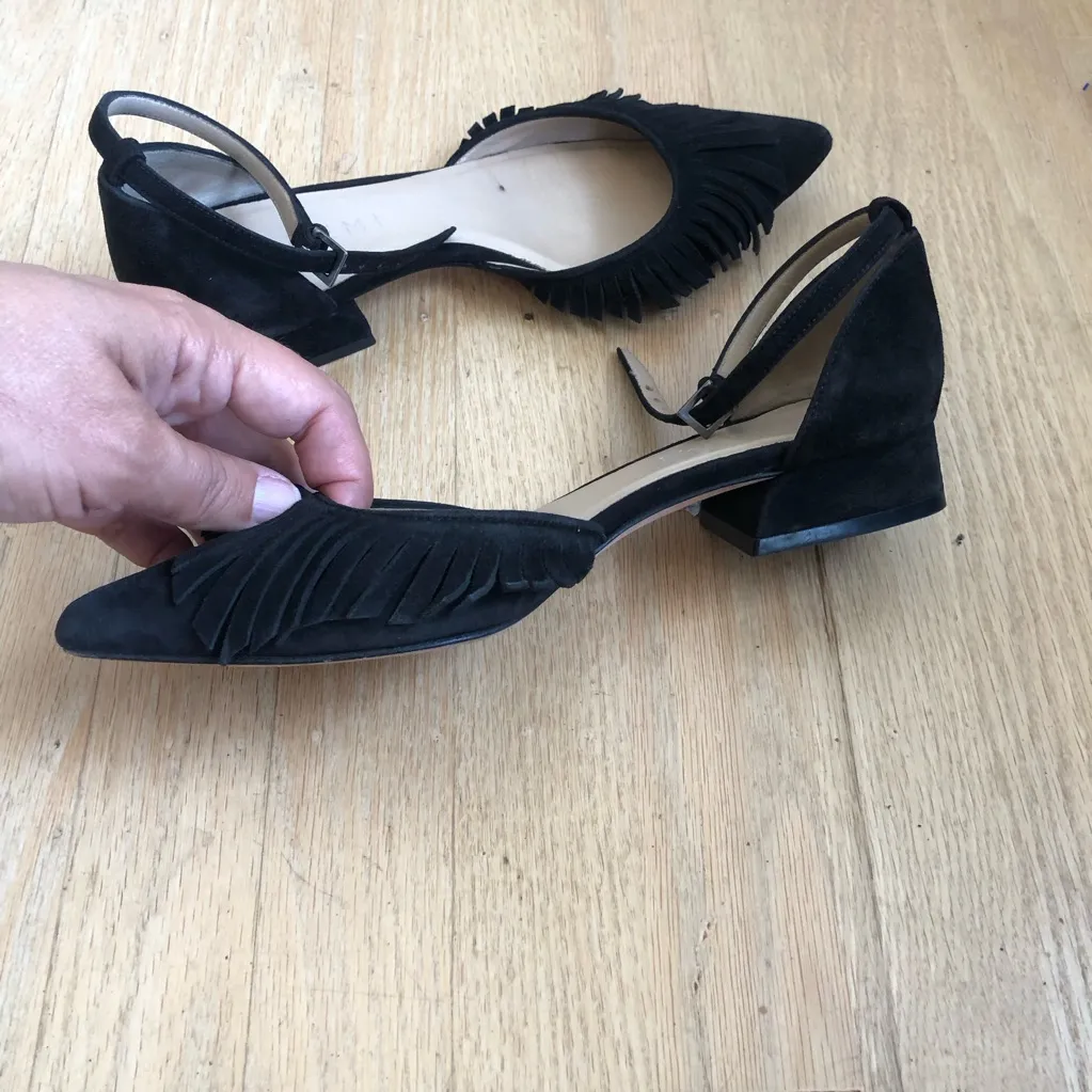 M. Gemi Shoes Womens 35 Black Suede Fringe Pointy Toe Ankle Strap Low Heel Size undefined - Image 8