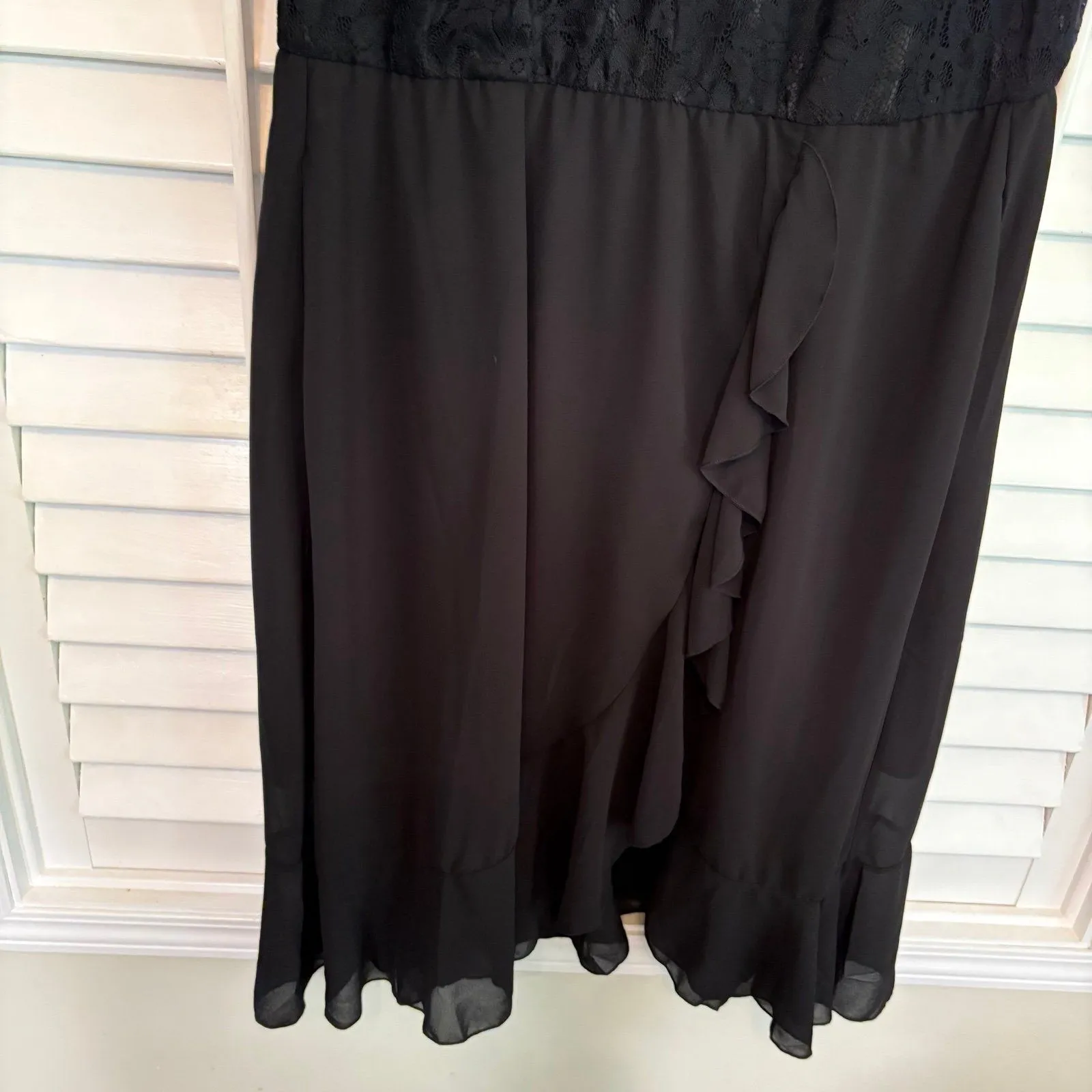 Bloomchic Black Lace Dress Size 18 - Image 5