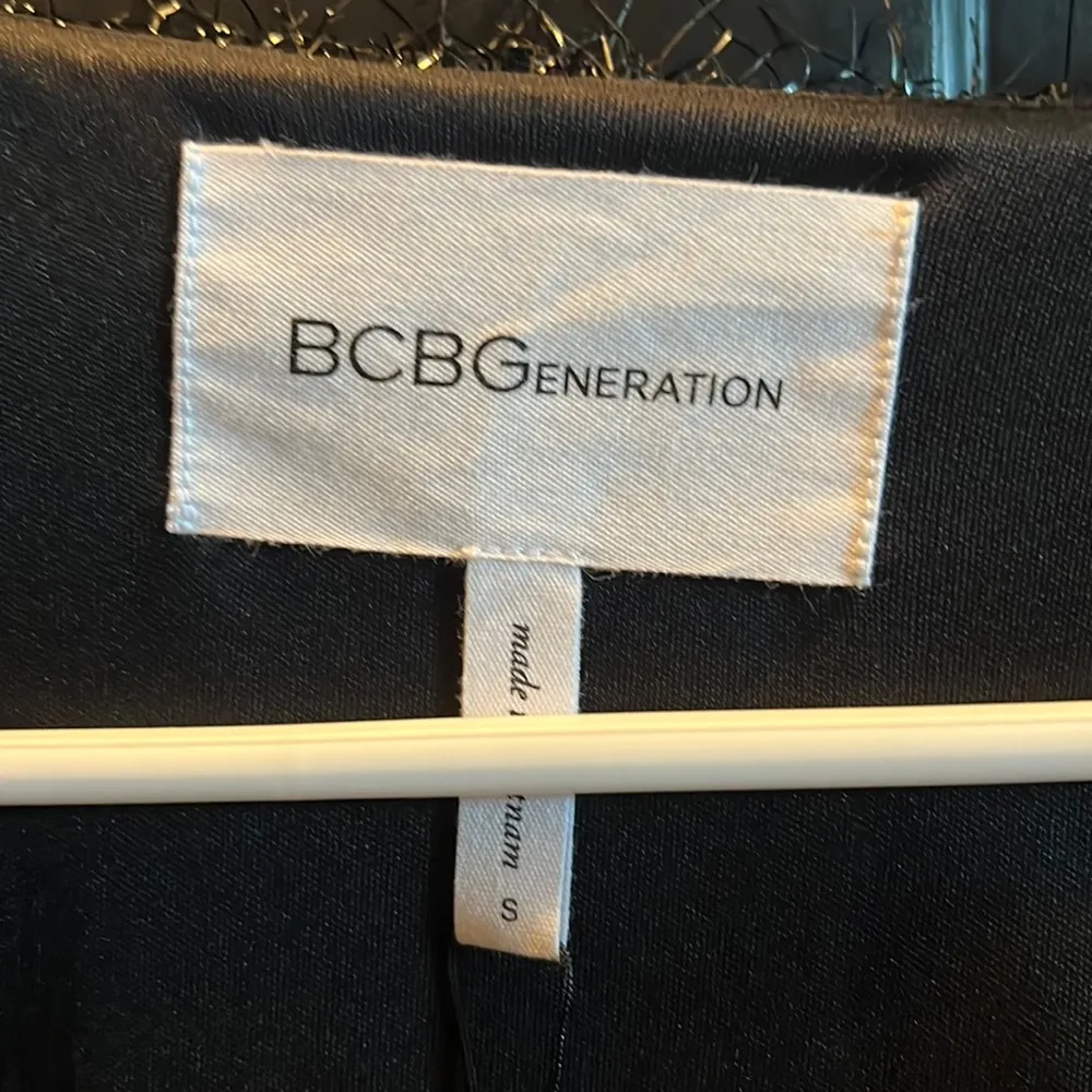NWT BCBGeneration Sparkly Cropped Dressy Jacket - Image 4