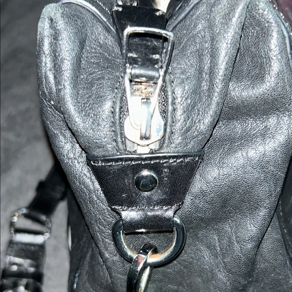 Olivia Harris Black Leather Duffel Bag with Modern Chain - Image 7