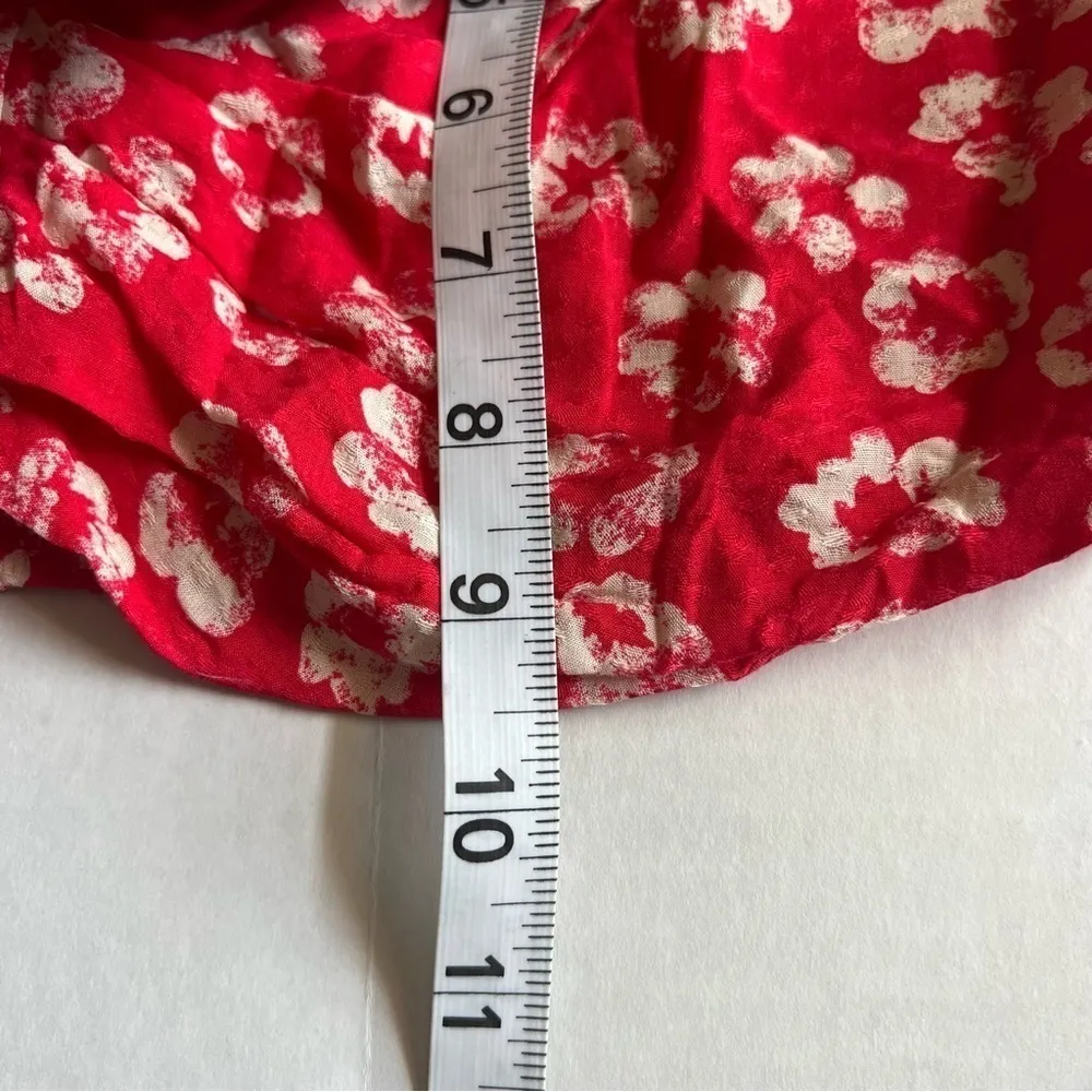 floral crop tie shoulder top red & white in size medium - Image 8