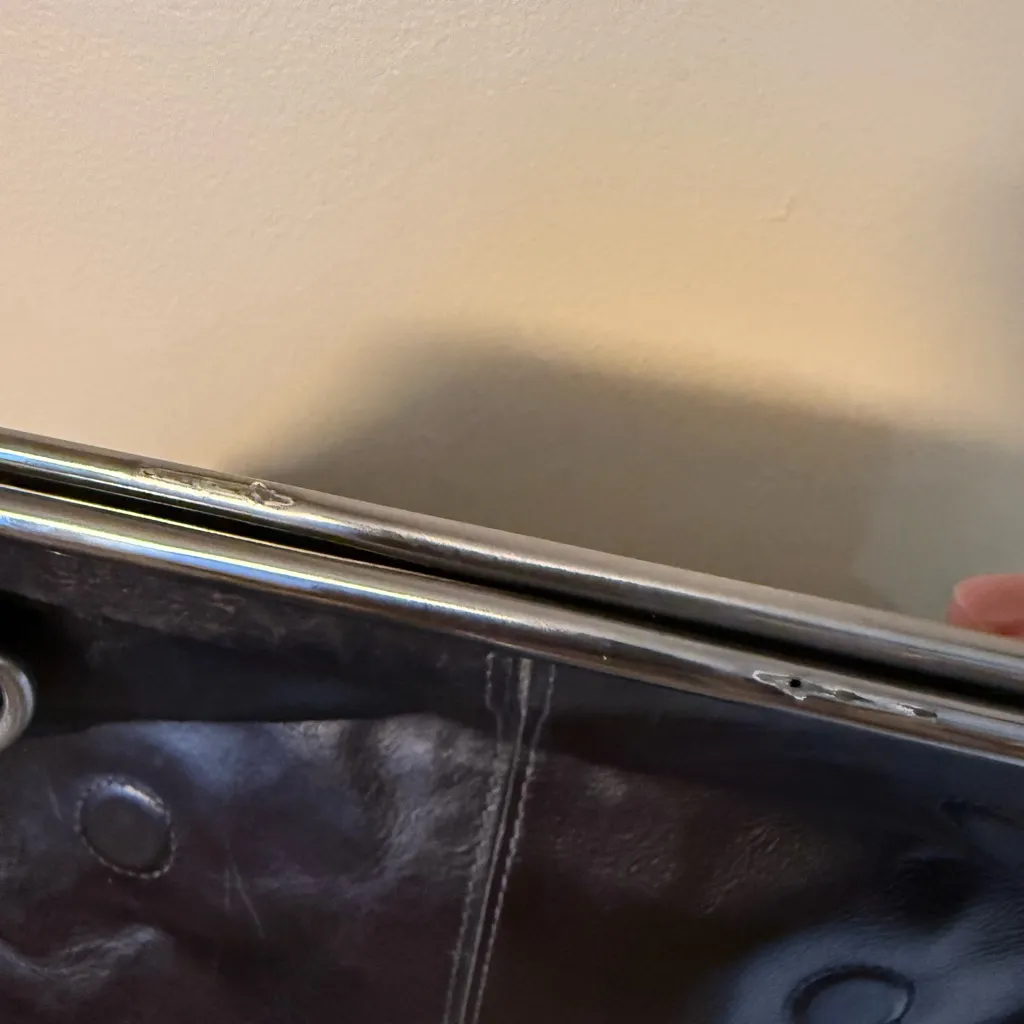 Patricia Nash Leather wide mouth Livata Kisslock Embossed Crossbody Smoke READ K - Image 5