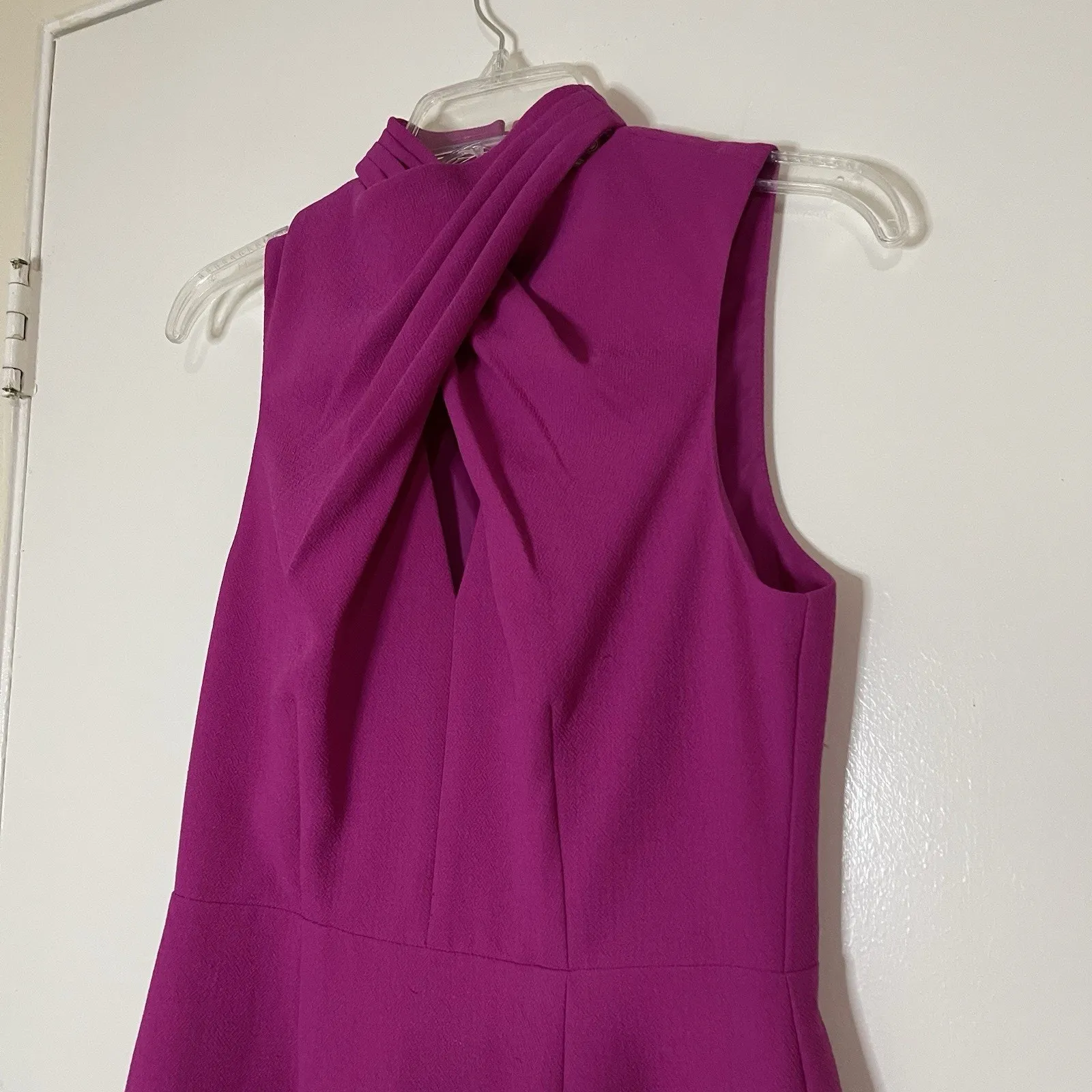 NWOT Trina Turk Women's Pink Fuchsia Contessa Twist Front Sheath Dress Size US 4 - Image 2