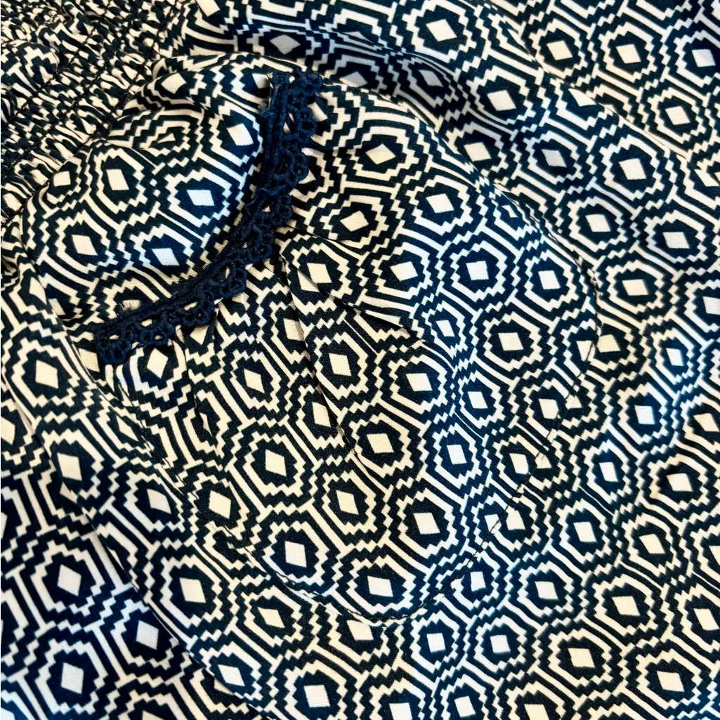 Paloma Blue Crochet Printed Silk Satin Short Medium EUC - Image 7