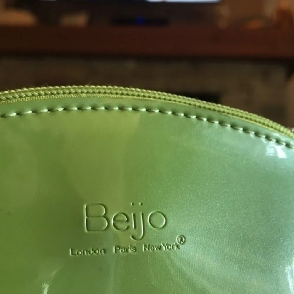 Beijo Mini Bag with long removable strap Green - Image 2