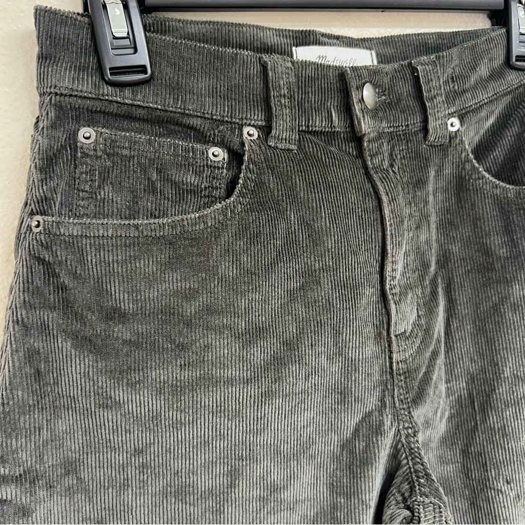 Madewell The Petite Balloon Pant in Corduroy in Graphite Green Size 25P - Image 8