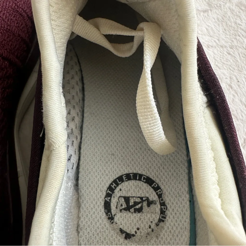 APL TechLoom Phantom Women's Size 7.5 Maroon and Off-White Running Shoes - Image 10