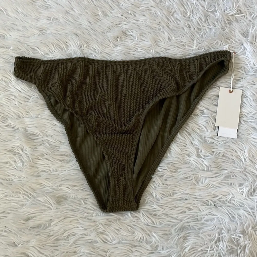 Good American Crinkle Good Basic Cheeky bikini bottom stormy001 size 7/8 (3X/4X) - Image 4