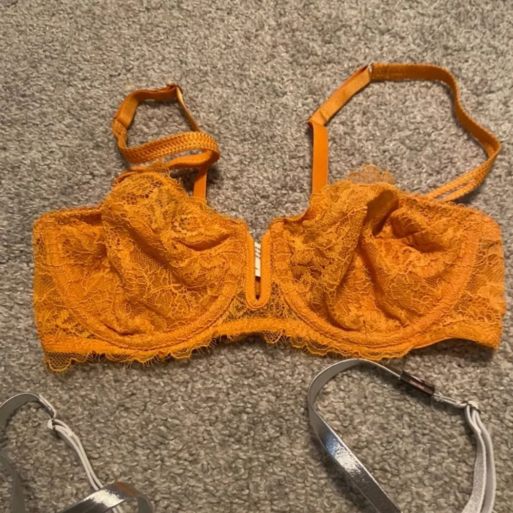 Bralette bra bundle‎ 32c and 32b Victoria secret and auden - Image 4