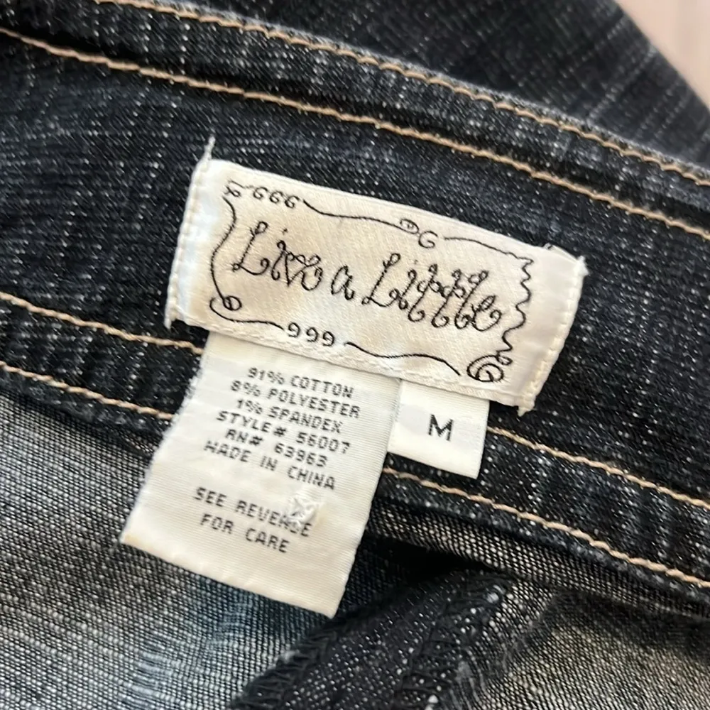 Vintage Y2K Live a Little Denim jacket with 3/4 Bell Sleeves (M) and pockets EUC - Image 6