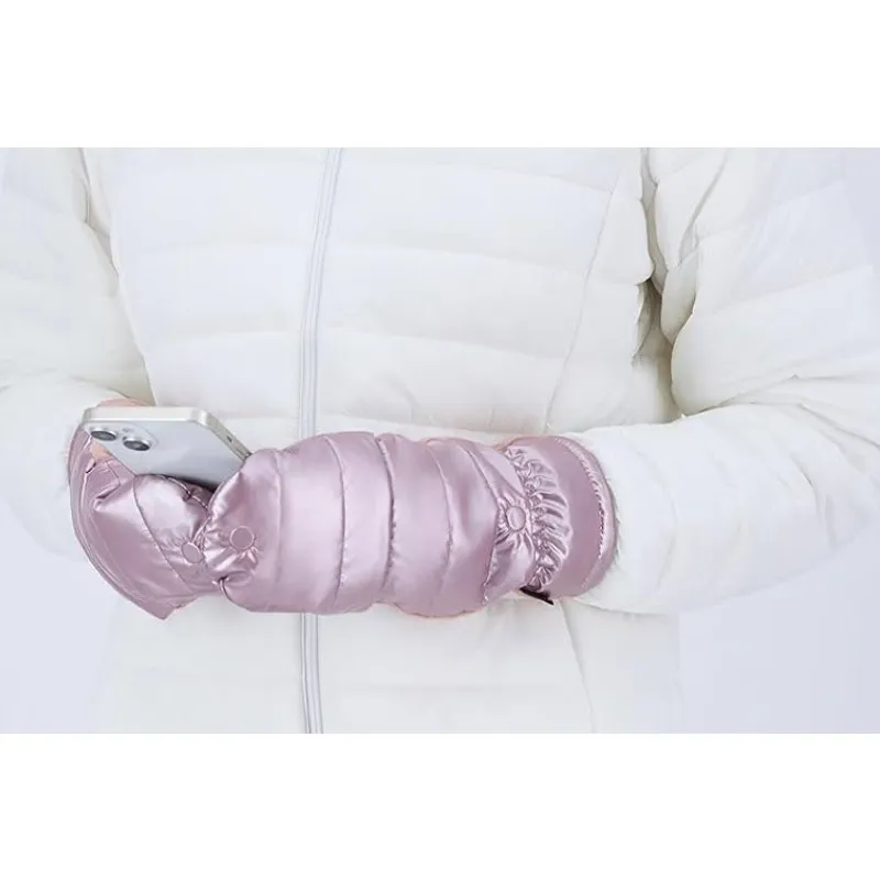 Brand New Isotoner Women's Size S/M Black Pink Snow & Waterproof Gloves Mittens - Image 2
