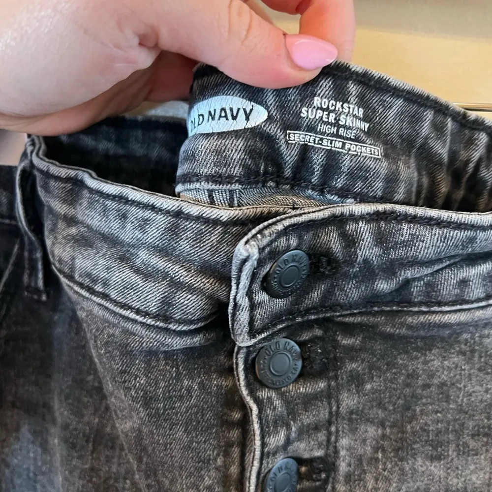 Old Navy Rockstar Super Skinny - Image 3