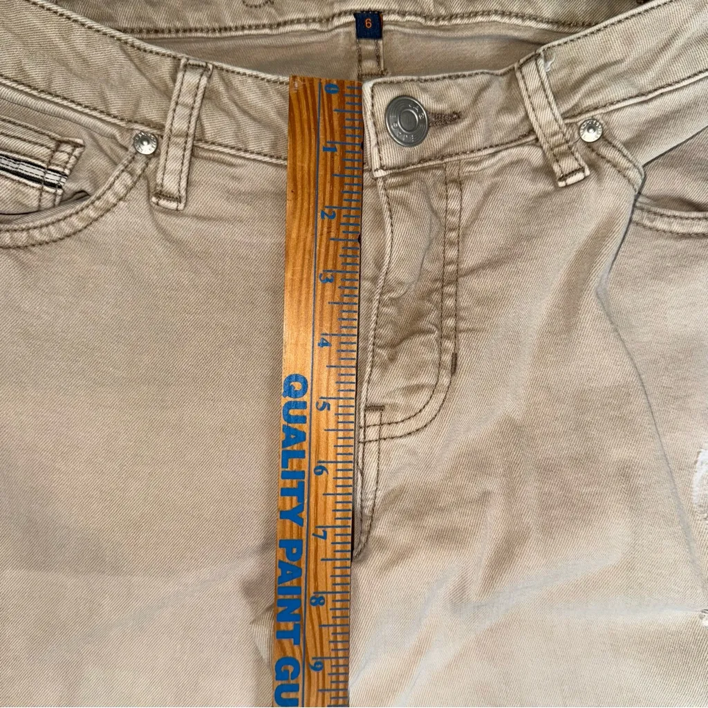 JAG JEANS Tan Distressed size 6 Relaxed Boyfriend 29 inch inseam - Image 5
