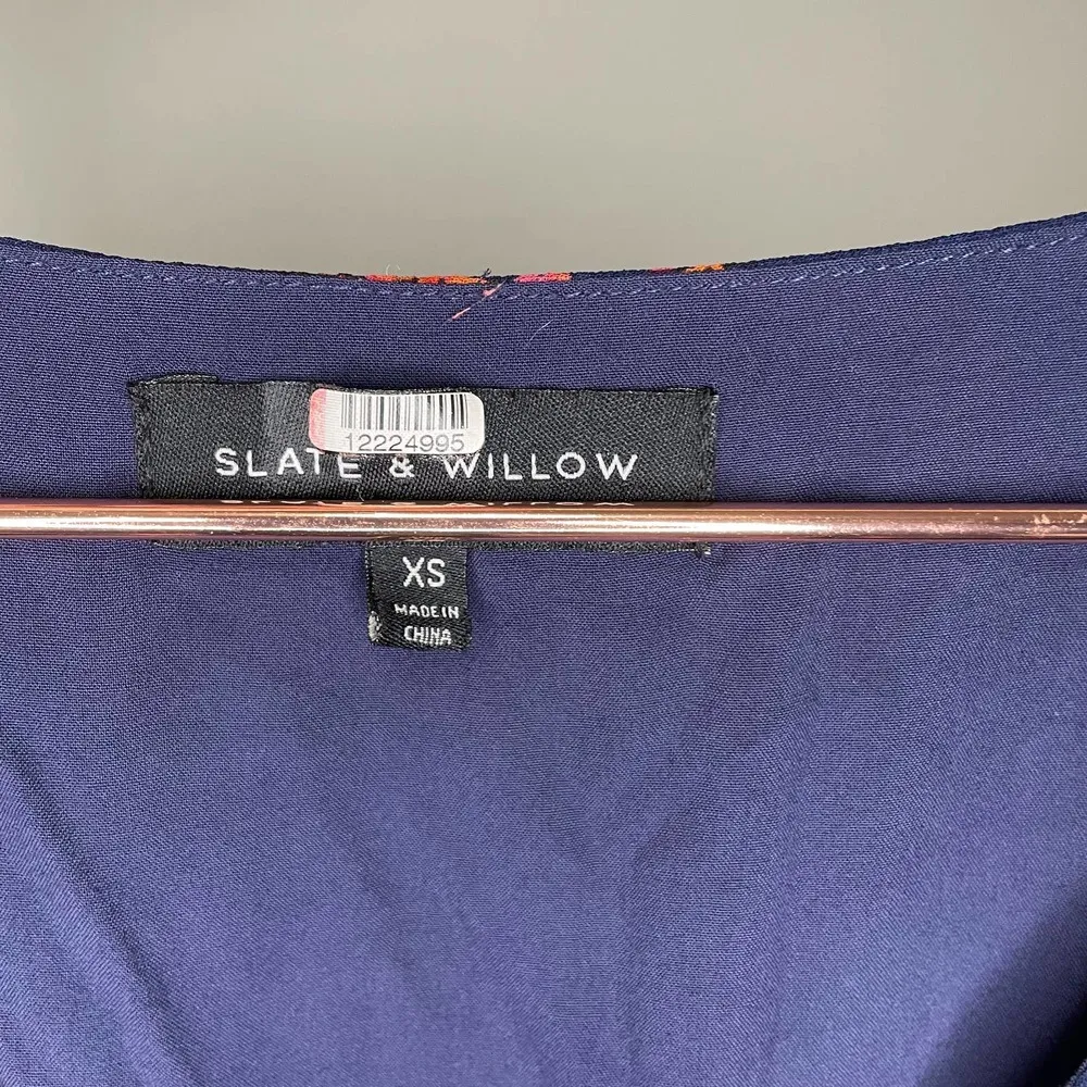 Slate & Willow Navy Smocked Waist Red Orange Printed Florals Dress Size XS - Image 10